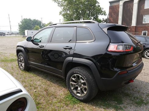 Used 2020 Jeep Cherokee Trailhawk w/ Cold Weather Group AWD/4WD image 5