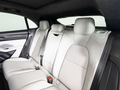 New 2025 Porsche Macan Turbo Electric image 29