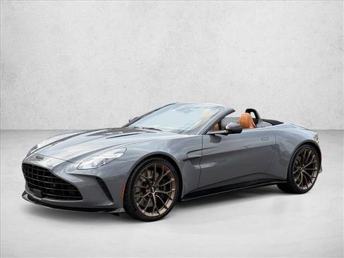 New 2026 Aston Martin V8 Vantage Convertible image 2