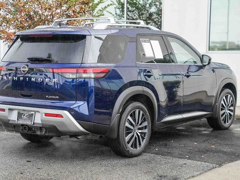 Used 2024 Nissan Pathfinder Platinum image 6