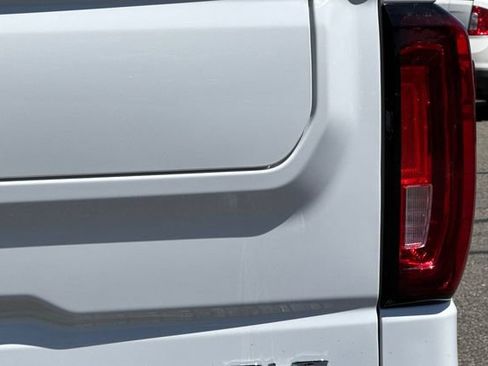 Used 2025 GMC Sierra 1500 SLT AWD/4WD image 51