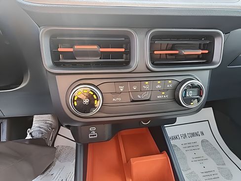 Used 2022 Ford Maverick XLT FWD image 23