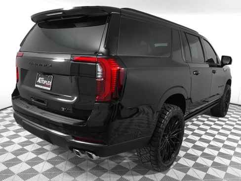 Used 2026 GMC Yukon XL Denali Ultimate AWD/4WD image 5