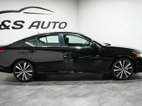 Used 2022 Nissan Altima 2.5 SR FWD image 6
