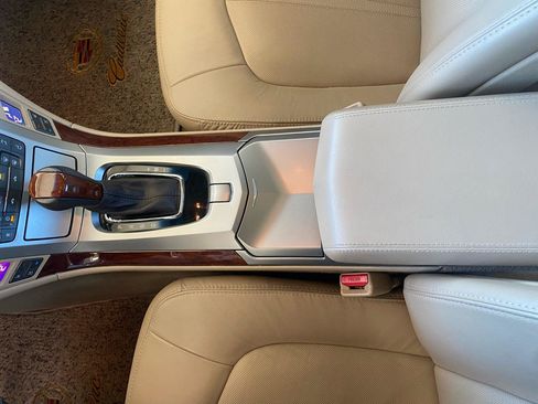 Used 2011 Cadillac CTS Premium RWD image 14