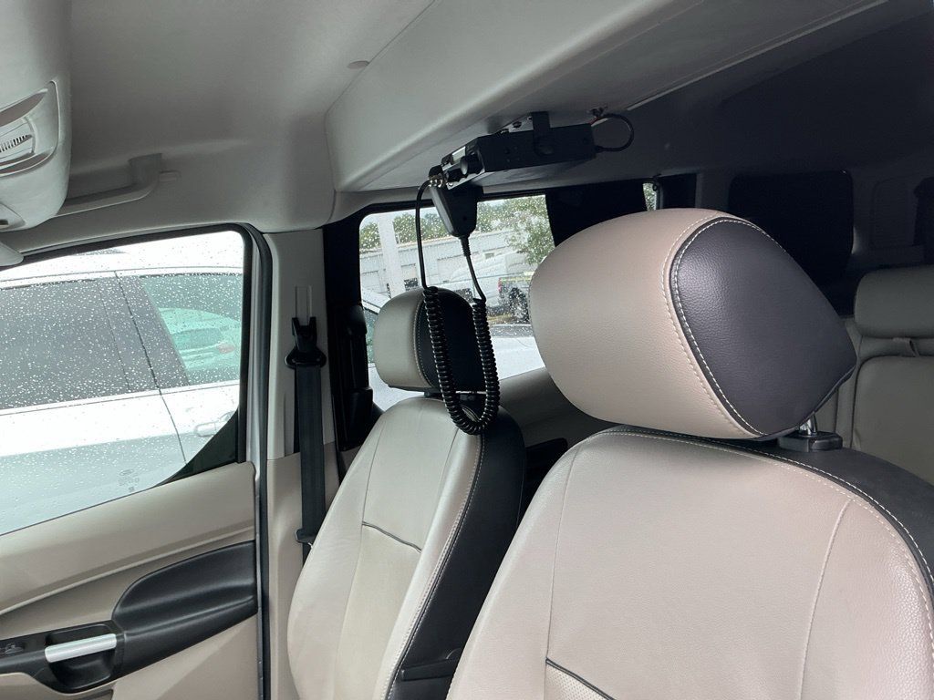 Used 2015 Ford Transit Connect Titanium FWD image 13