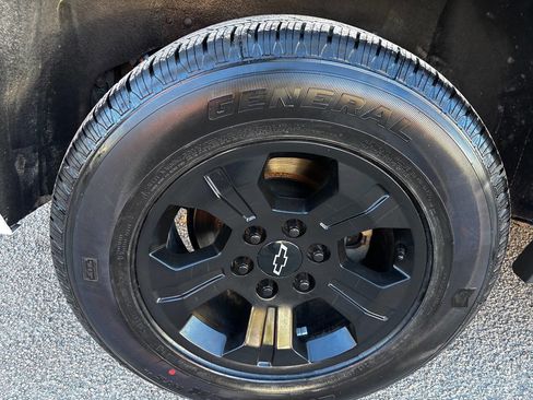 Used 2019 Chevrolet Tahoe 4WD image 42