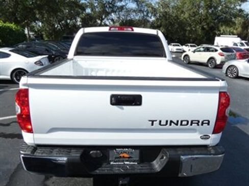 Used 2017 Toyota Tundra SR5 image 13