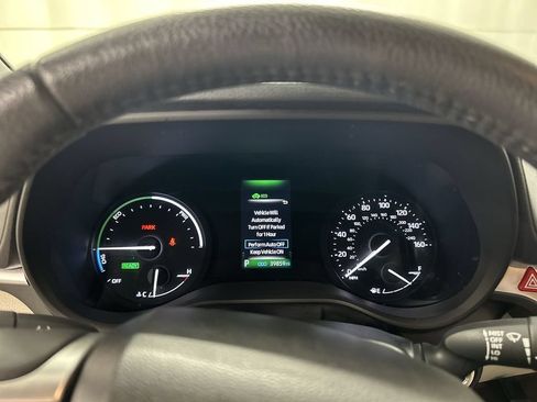 Used 2023 Toyota Sienna XLE w/ XLE Plus Package AWD/4WD image 13