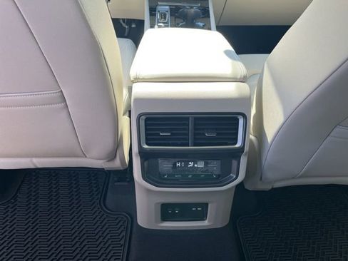 New 2026 Volkswagen Atlas SEL image 15