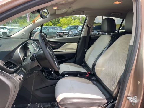 Used 2018 Buick Encore Preferred FWD image 12