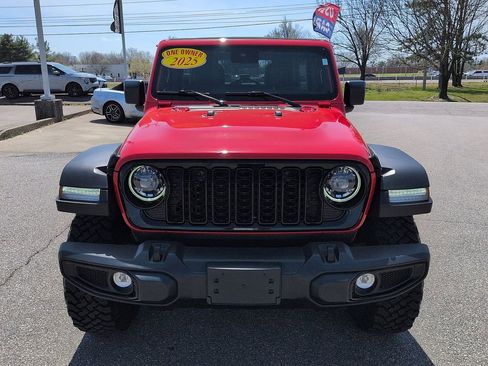 Used 2025 Jeep Wrangler Willys image 3