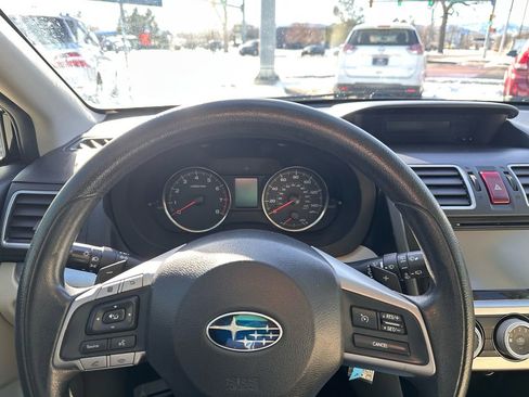Used 2015 Subaru Crosstrek 2.0i Premium image 5