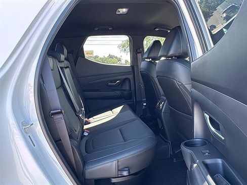 Used 2025 Hyundai Santa Cruz SEL FWD image 14