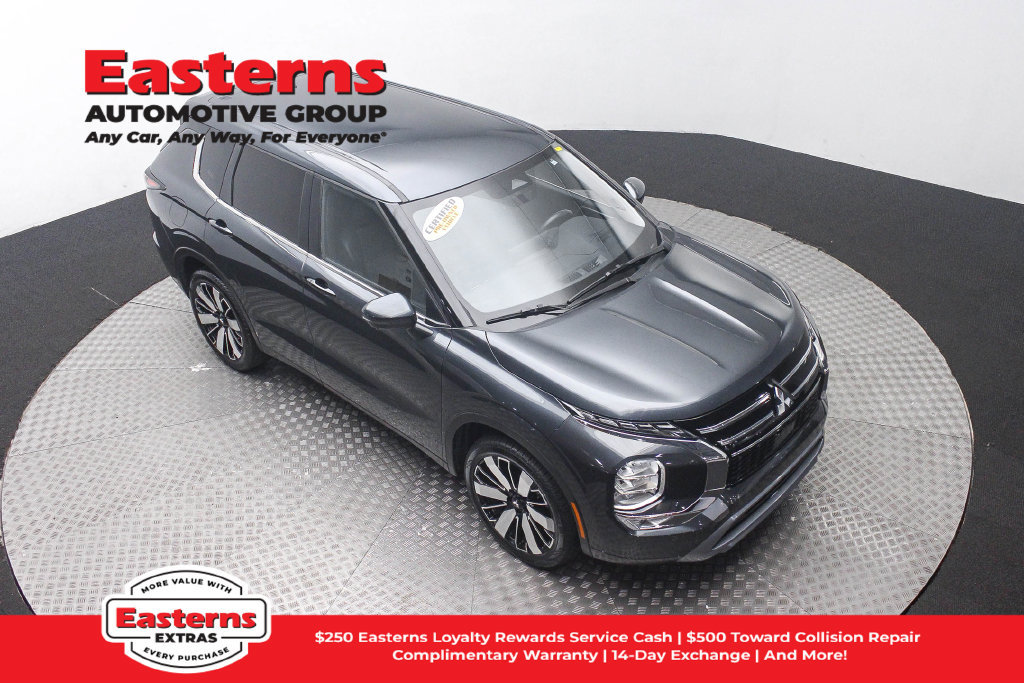 Used 2025 Mitsubishi Outlander SE FWD image 4