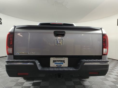 Used 2017 Honda Ridgeline RT image 4