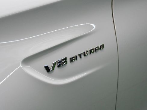 Used 2015 Mercedes-Benz C 63 AMG S image 10