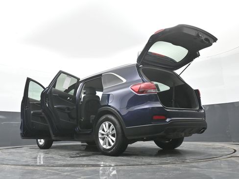 Used 2020 Kia Sorento LX w/ LX I4 Convenience Package image 52