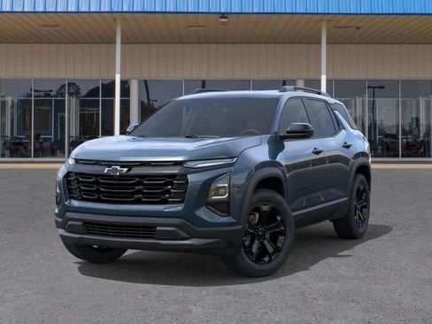 New 2026 Chevrolet Equinox LT w/ Midnight Edition FWD image 6