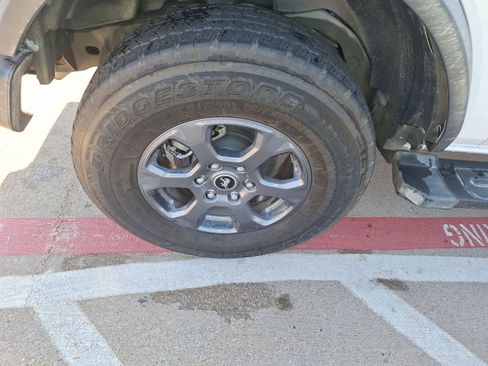 Used 2023 Ford Bronco Big Bend image 11