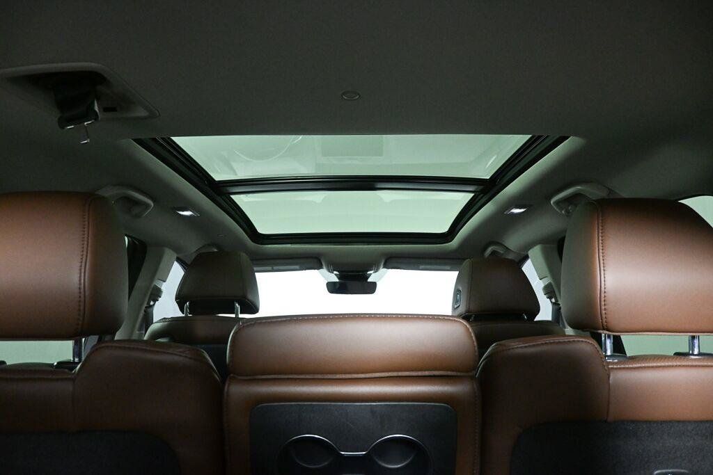 Used 2023 Acura MDX w/ Technology Package FWD image 17