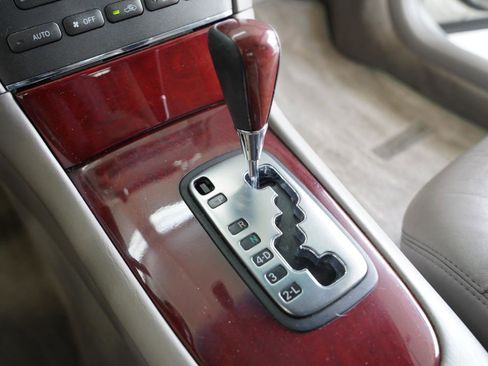 Used 2003 Lexus ES 330 4dr Sdn image 21