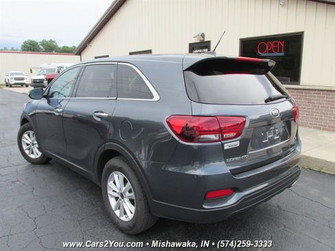 Used 2020 Kia Sorento AWD V6 image 5