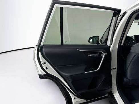 Used 2025 Toyota RAV4 XLE w/ Convenience Package FWD image 27