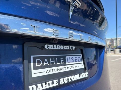 Used 2017 Tesla Model X 75D AWD/4WD image 5