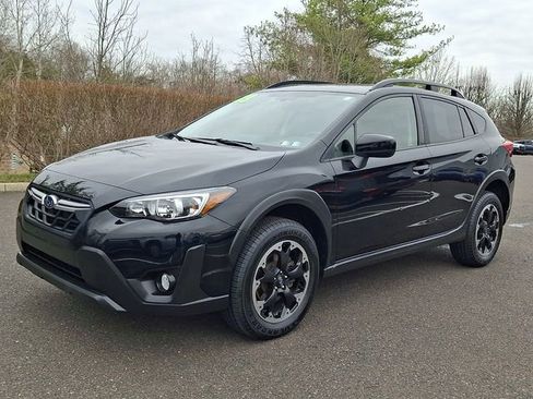 Certified 2023 Subaru Crosstrek 2.0i Premium image 3