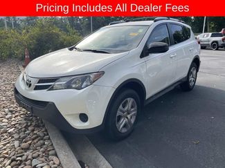 Used 2015 Toyota RAV4 LE w/ Four Season Floor Mat Package AWD/4WD video 1