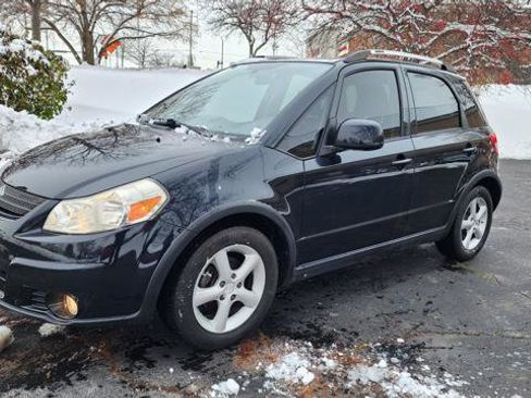 Used 2009 Suzuki SX4 AWD Hatchback w/ Touring Pkg image 11