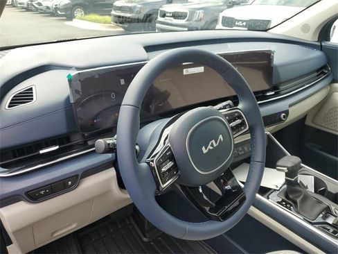 New 2026 Kia Carnival SX image 20