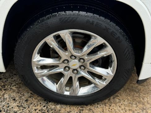 Used 2020 Chevrolet Traverse High Country FWD image 41