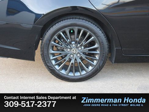 Used 2021 Toyota Avalon XSE image 22