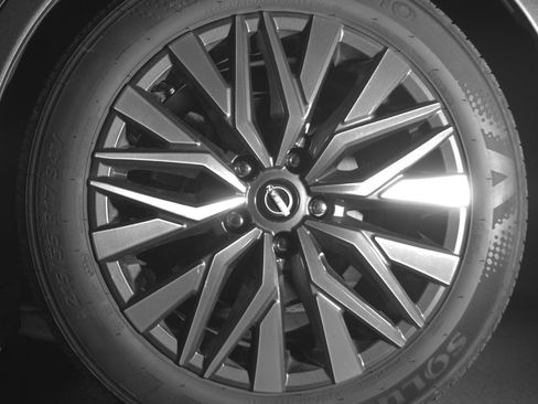 Used 2025 Nissan Altima 2.5 SV image 14