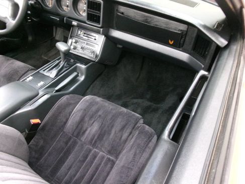 Used 1991 Pontiac Firebird Convertible image 29