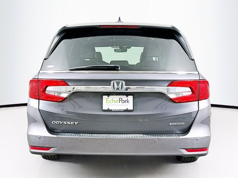 Used 2018 Honda Odyssey Touring image 7