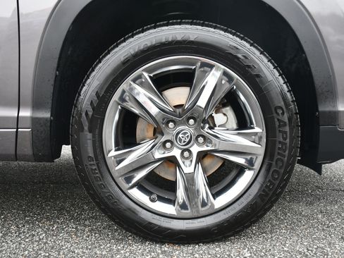 Used 2017 Toyota Highlander Limited Platinum image 24