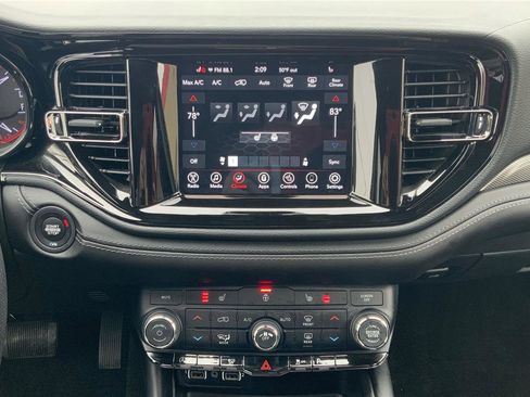 Used 2022 Dodge Durango GT image 34