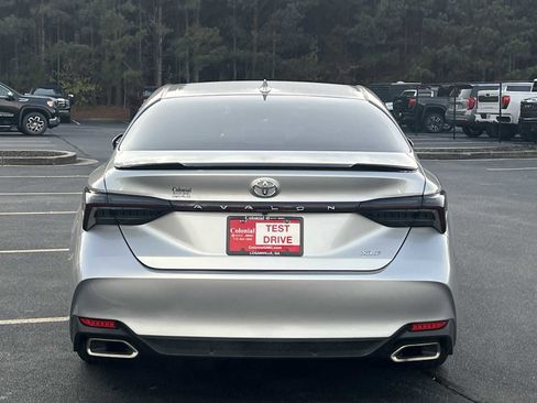 Used 2022 Toyota Avalon XLE image 25
