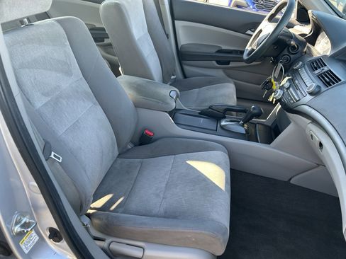 Used 2010 Honda Accord LX-P image 23