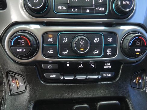 Used 2018 Chevrolet Tahoe LT image 21