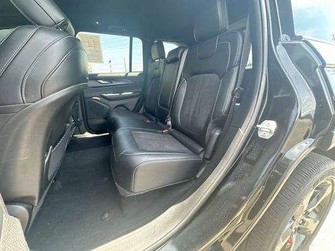 Used 2024 Jeep Grand Cherokee Altitude AWD/4WD image 23