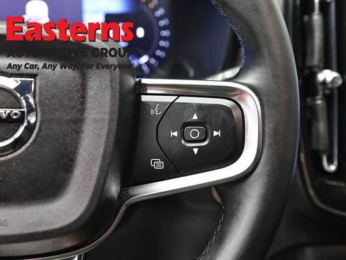 Used 2024 Volvo XC40 B5 Core AWD/4WD image 16