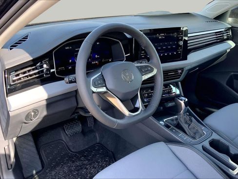 New 2026 Volkswagen Jetta SE FWD image 8