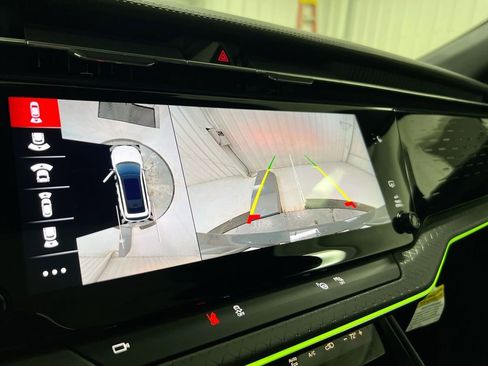 New 2025 Jeep Wagoneer S Limited image 16