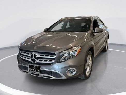 Used 2018 Mercedes-Benz GLA 250 4MATIC w/ Premium Package image 1