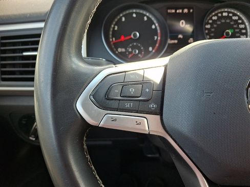 Used 2021 Volkswagen Atlas Cross Sport SE image 21