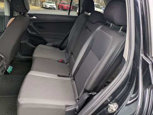 Used 2020 Volkswagen Tiguan S image 22